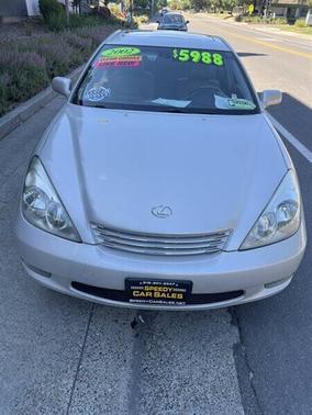 Millennium Silver Metallic 2002 Lexus ES 300 Base