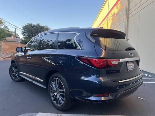 2017 INFINITI QX60 Base