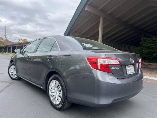 2013 Toyota Camry LE