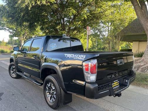 Midnight Black Metallic 2022 Toyota Tacoma TRD Off Road