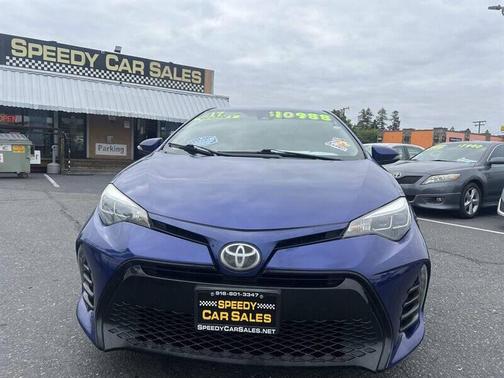Blue Crush Metallic 2017 Toyota Corolla SE