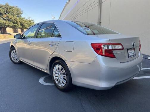 2012 Toyota Camry Hybrid LE