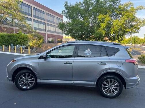 2017 Toyota RAV4 Platinum