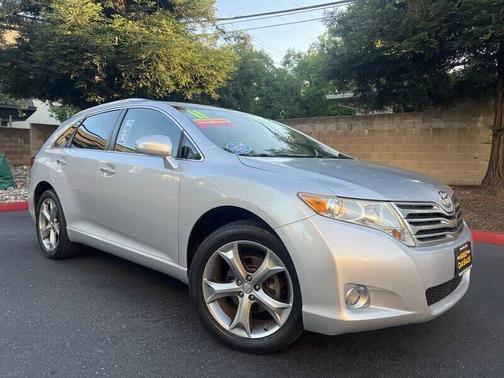 Classic Silver Metallic 2011 Toyota Venza Base