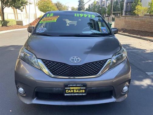 2012 Toyota Sienna SE