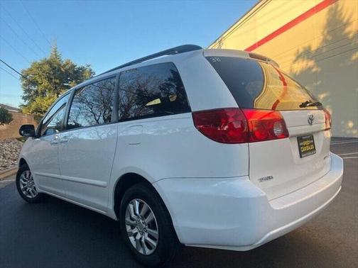 2009 Toyota Sienna LE
