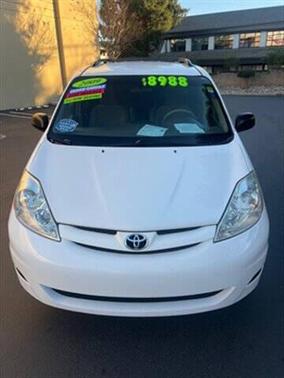 2009 Toyota Sienna LE