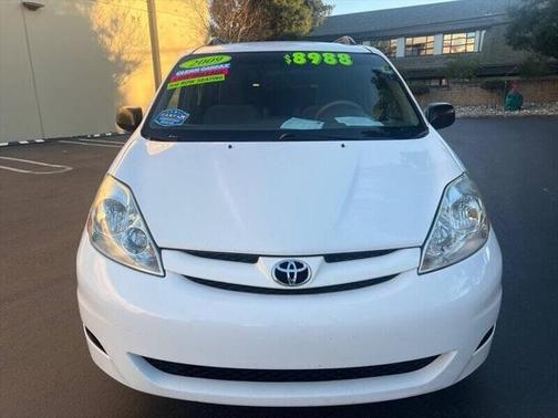 2009 Toyota Sienna LE