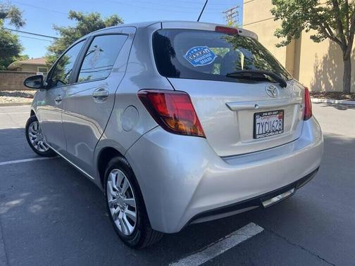 Classic Silver Metallic 2015 Toyota Yaris L