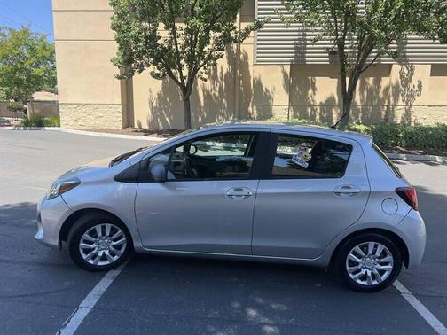 Classic Silver Metallic 2015 Toyota Yaris L