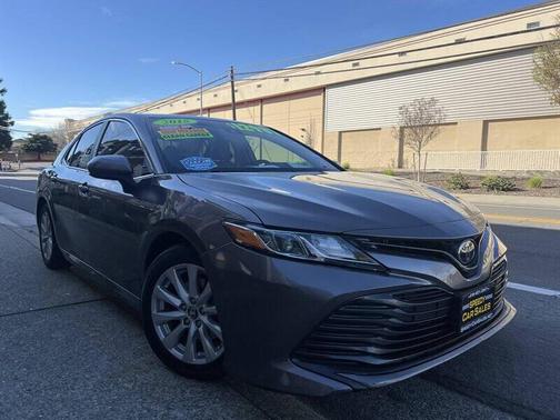 2018 Toyota Camry LE