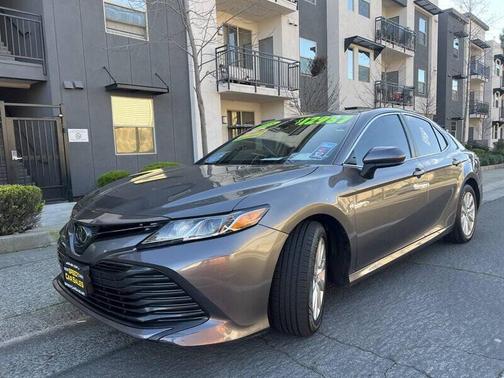 2018 Toyota Camry LE