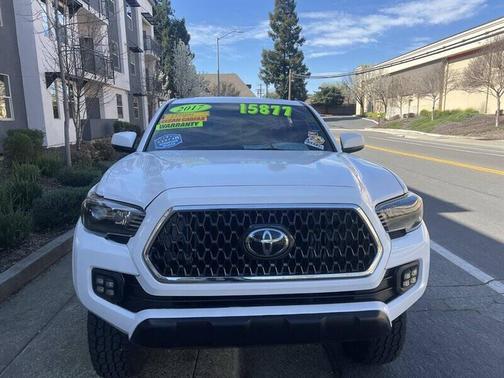 2017 Toyota Tacoma SR5