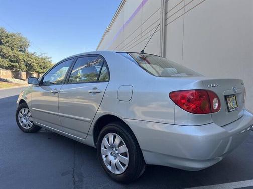 2003 Toyota Corolla LE