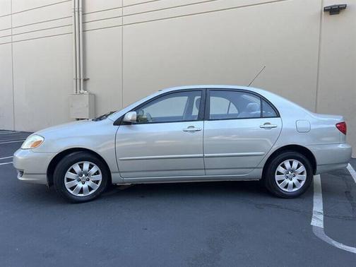 2003 Toyota Corolla LE