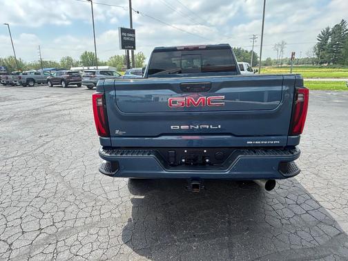 2024 GMC Sierra 2500 Denali