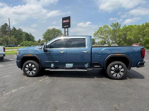 2024 GMC Sierra 2500 Denali