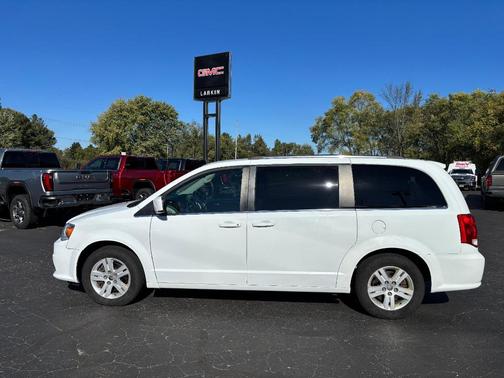 2018 Dodge Grand Caravan Crew +