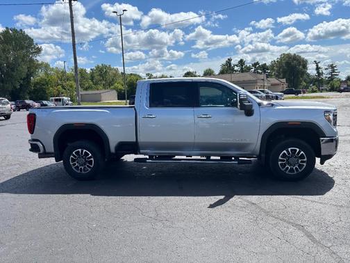 2022 GMC Sierra 2500 SLT