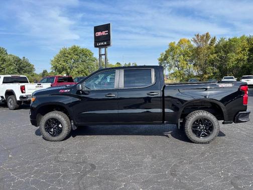 2023 Chevrolet Silverado 1500 Custom Trail Boss