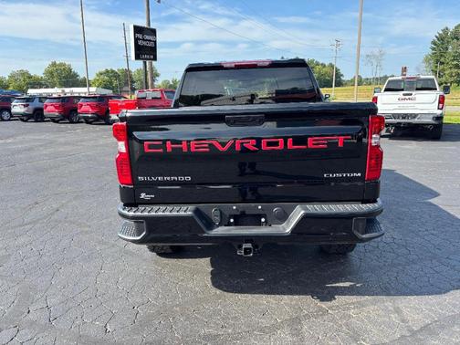 2023 Chevrolet Silverado 1500 Custom Trail Boss
