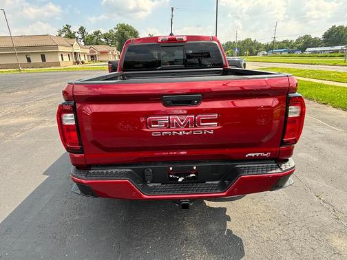 2025 GMC Canyon AT4