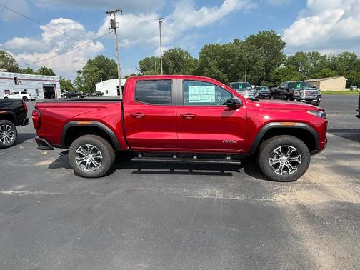 2025 GMC Canyon AT4