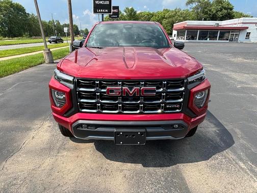 2025 GMC Canyon AT4