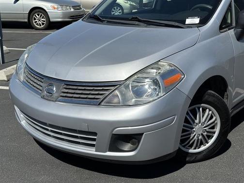 2009 Nissan Versa 1.6 Base
