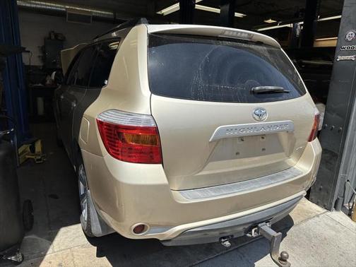 2010 Toyota Highlander SE