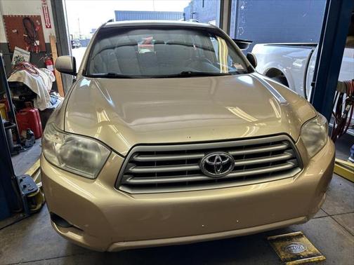2010 Toyota Highlander SE