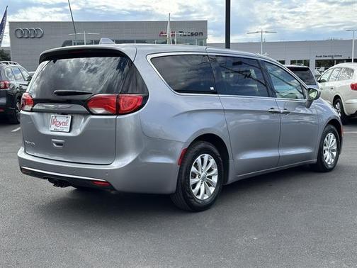 2019 Chrysler Pacifica Touring Plus