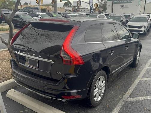 2016 Volvo XC60 T5 Drive-E Premier