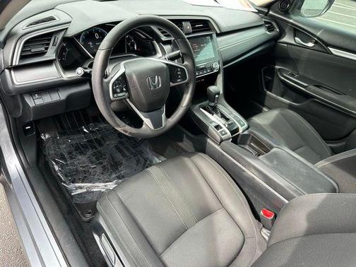 White 2017 Honda Civic EX