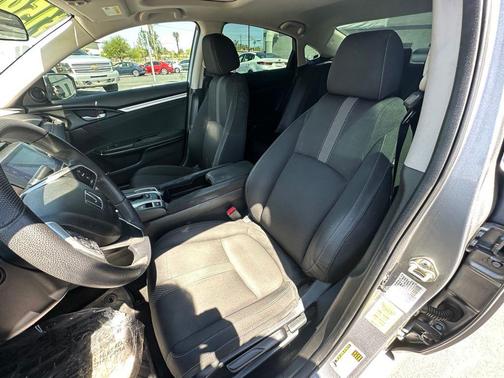 White 2017 Honda Civic EX