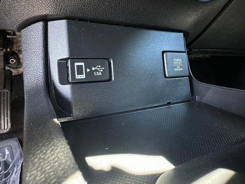 White 2017 Honda Civic EX