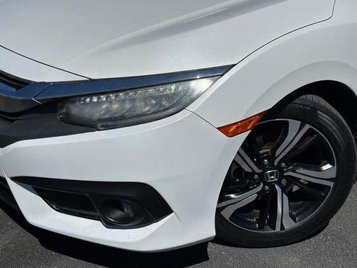 2017 Honda Civic Touring