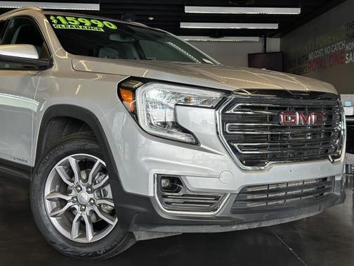 2022 GMC Terrain SLT