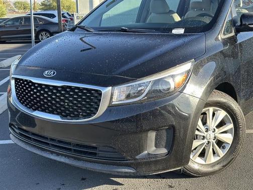 2017 Kia Sedona L