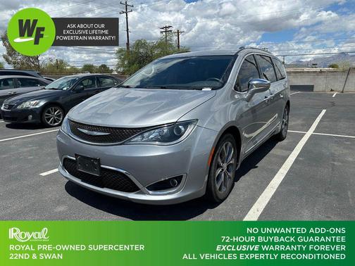 Billet Silver Metallic Clearcoat 2017 Chrysler Pacifica Limited
