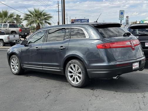 2013 Lincoln MKT Base