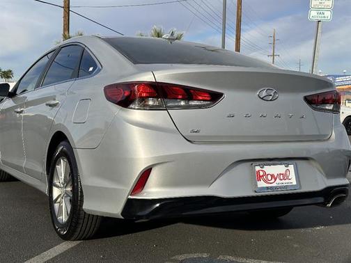 2018 Hyundai SONATA SE