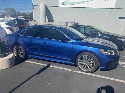 2017 Volkswagen Passat 1.8T R-Line w/Comfort