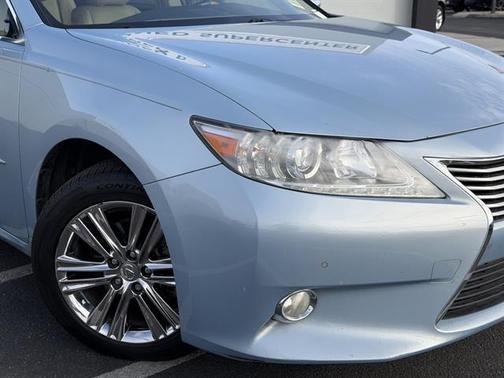 2013 Lexus ES 300h Base