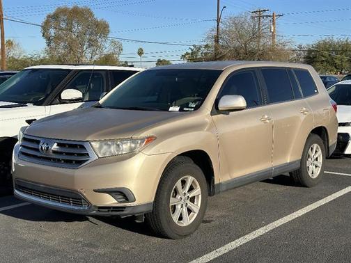 2011 Toyota Highlander SE