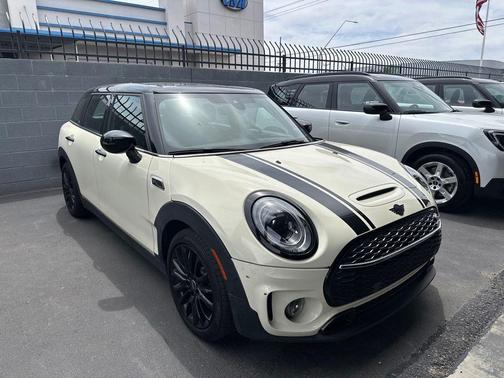 Pepper White 2022 MINI Clubman Cooper S
