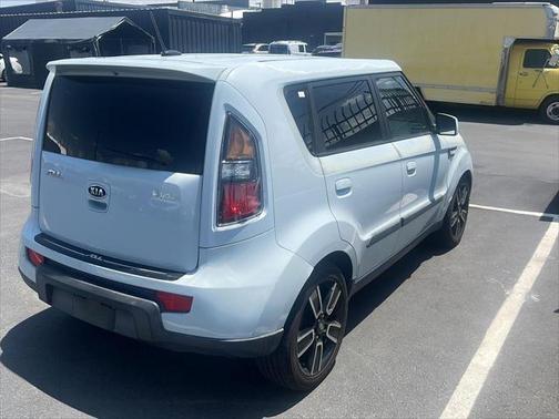 2010 Kia Soul +