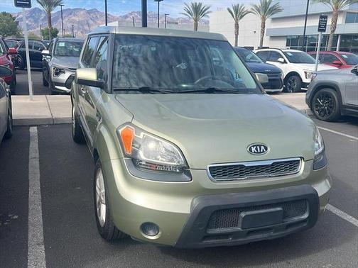 2011 Kia Soul +