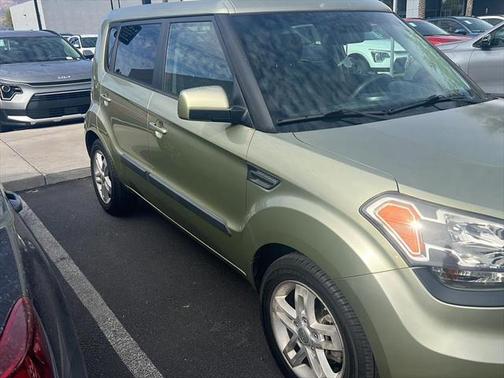 2011 Kia Soul +