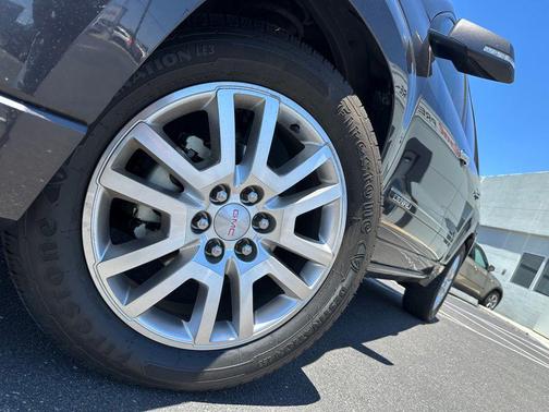 Iridium Metallic 2016 GMC Acadia Denali